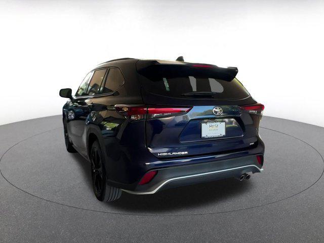 used 2024 Toyota Highlander car, priced at $42,900