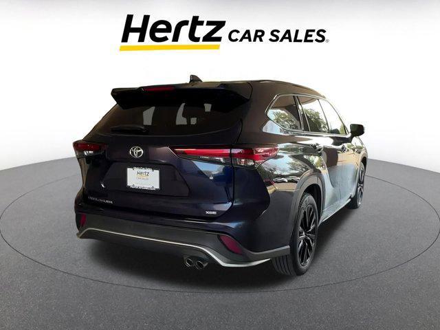 used 2024 Toyota Highlander car, priced at $43,073
