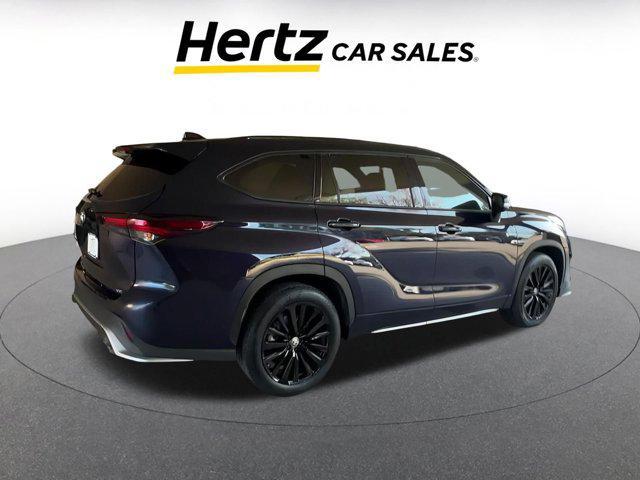 used 2024 Toyota Highlander car, priced at $43,073