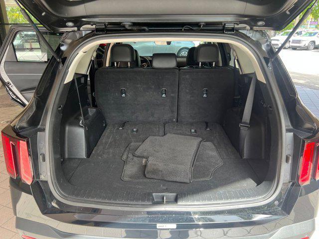 used 2024 Kia Sorento car, priced at $28,438