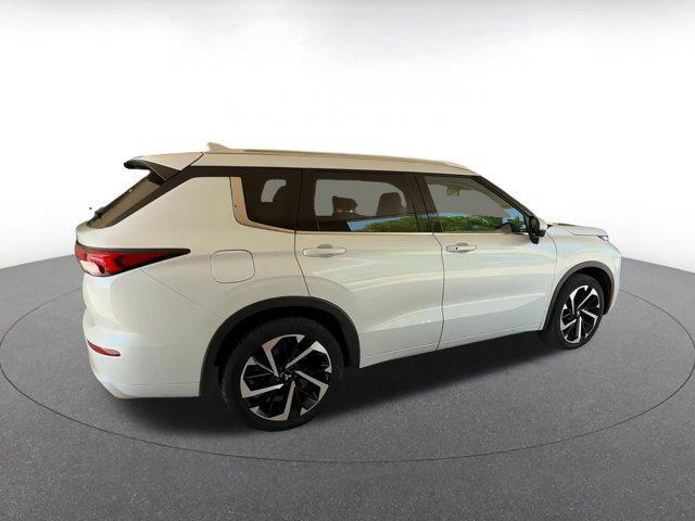 used 2023 Mitsubishi Outlander car, priced at $27,426