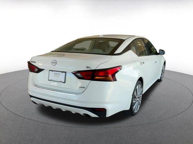 used 2023 Nissan Altima car, priced at $22,617