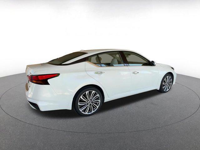 used 2023 Nissan Altima car, priced at $22,617