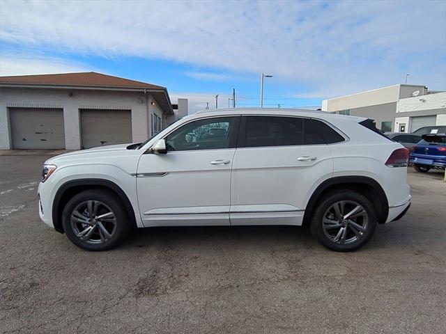 new 2024 Volkswagen Atlas Cross Sport car, priced at $45,196