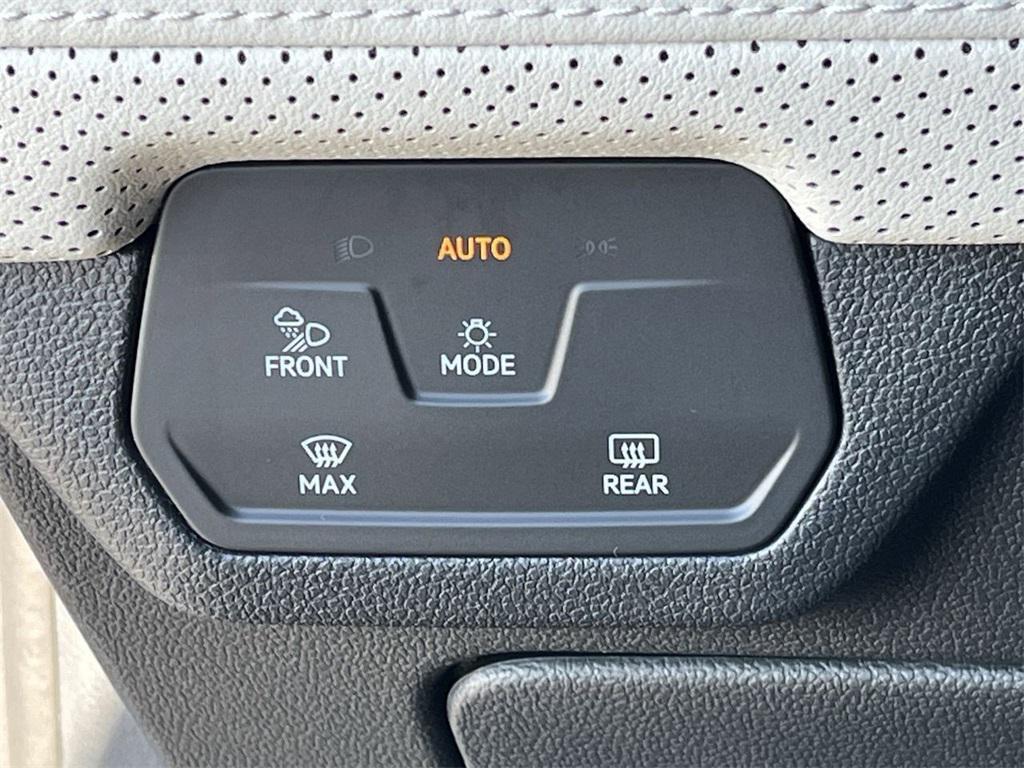 new 2025 Volkswagen Atlas Cross Sport car, priced at $49,262