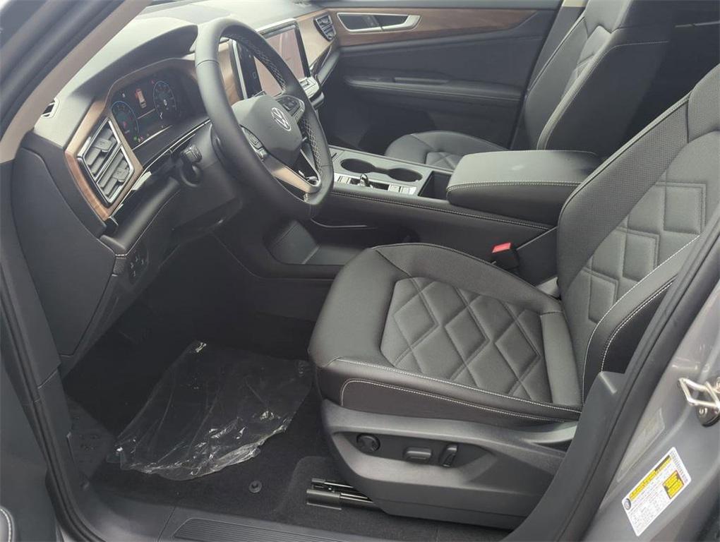 new 2025 Volkswagen Atlas car, priced at $37,506