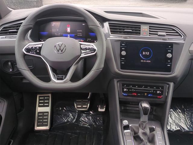 new 2024 Volkswagen Tiguan car, priced at $37,420
