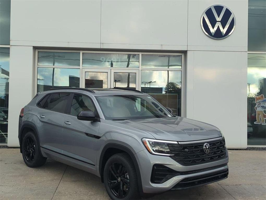 new 2026 Volkswagen Atlas Cross Sport car, priced at $52,871