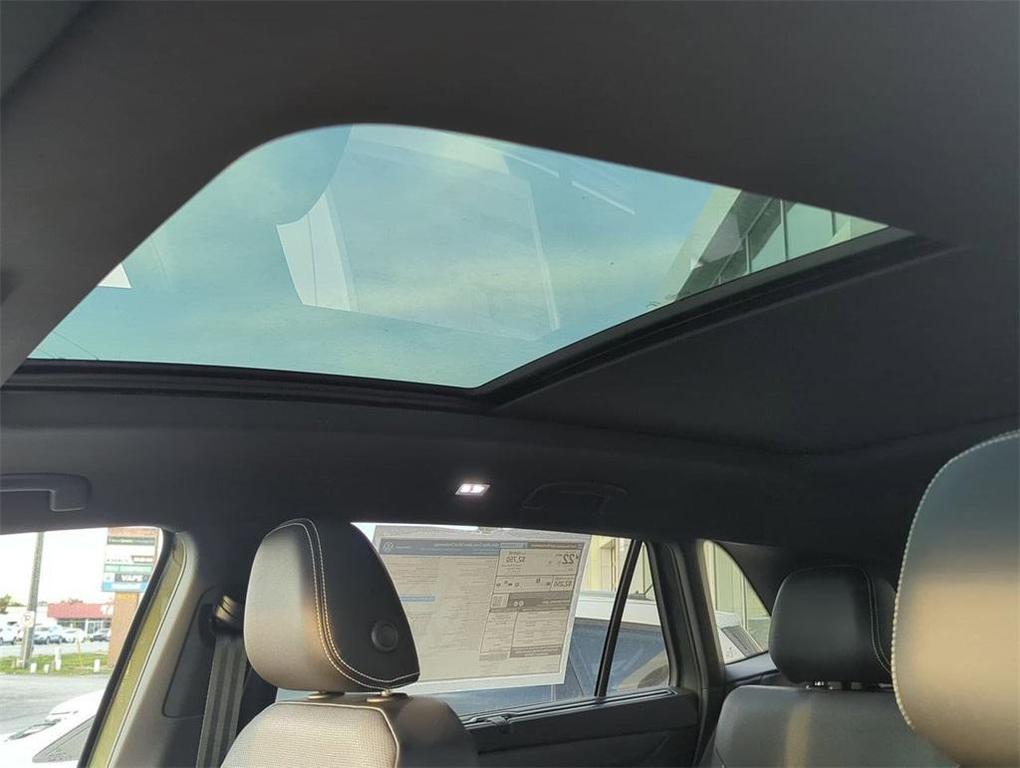 new 2026 Volkswagen Atlas Cross Sport car, priced at $47,394