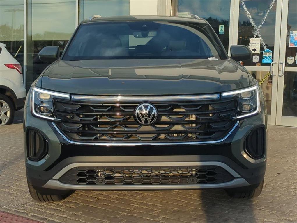 new 2026 Volkswagen Atlas Cross Sport car, priced at $47,394
