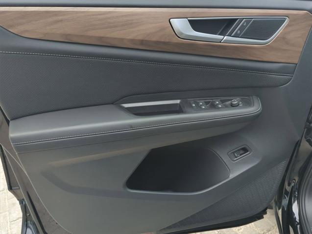 new 2025 Volkswagen Atlas car, priced at $42,431