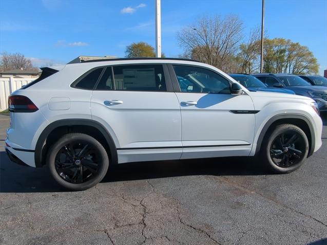 new 2025 Volkswagen Atlas Cross Sport car, priced at $50,000