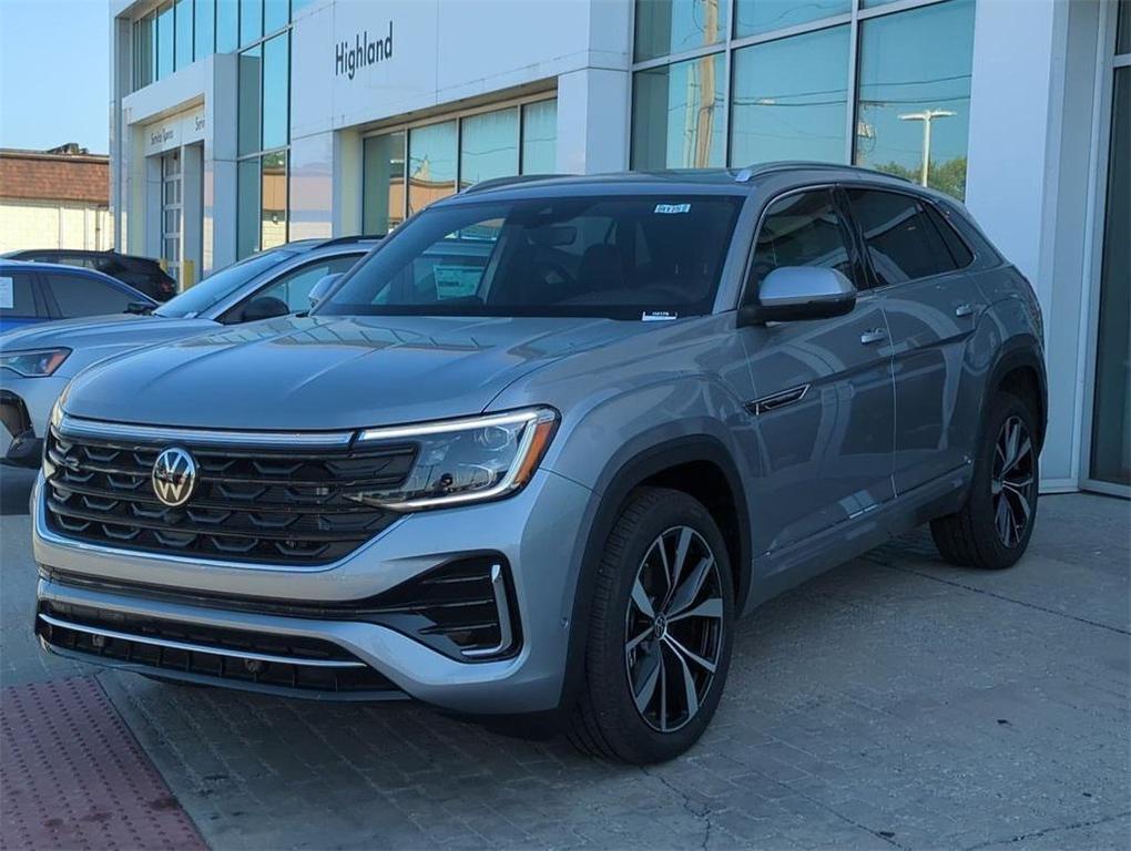 new 2025 Volkswagen Atlas Cross Sport car, priced at $48,935