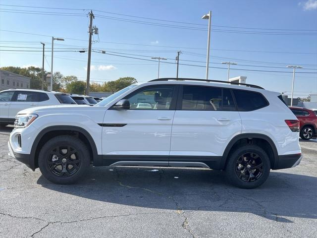 new 2025 Volkswagen Atlas car, priced at $48,002