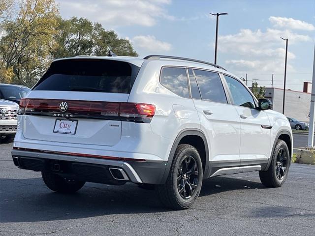 new 2025 Volkswagen Atlas car, priced at $48,002