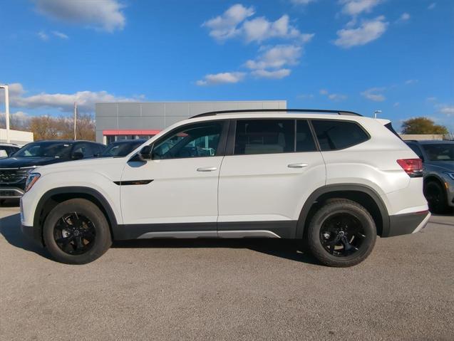 new 2024 Volkswagen Atlas car, priced at $46,722