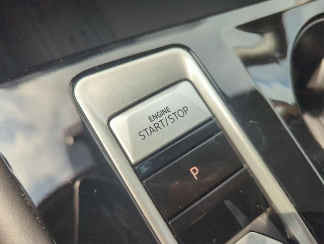 new 2025 Volkswagen Atlas car, priced at $44,573