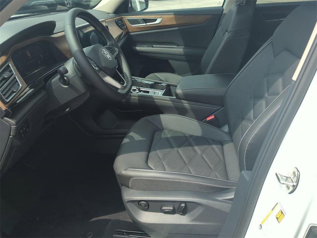 new 2025 Volkswagen Atlas car, priced at $43,573