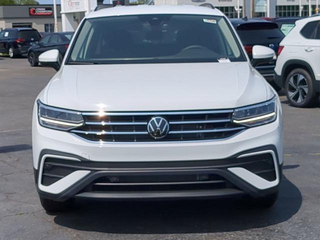 new 2024 Volkswagen Tiguan car, priced at $28,233