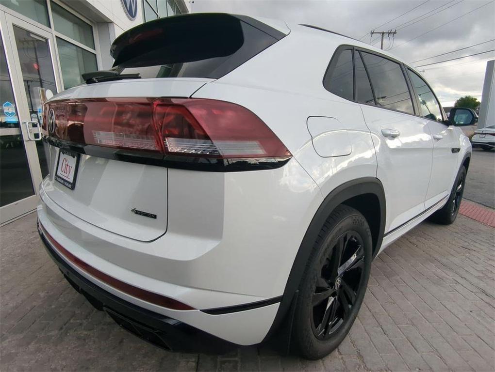 new 2026 Volkswagen Atlas Cross Sport car, priced at $53,326