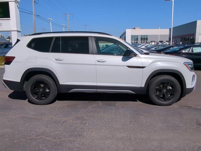 new 2024 Volkswagen Atlas car, priced at $46,473