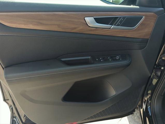 new 2025 Volkswagen Atlas car, priced at $39,006