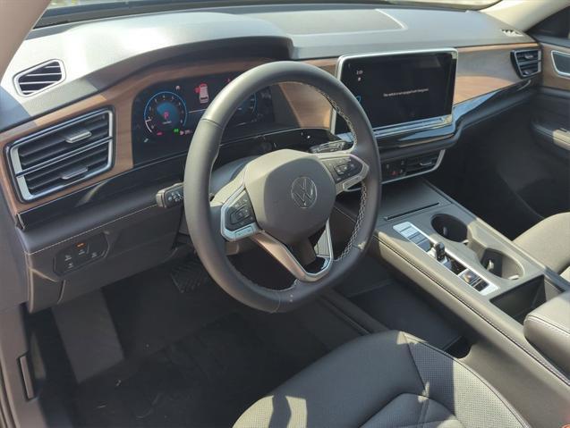new 2025 Volkswagen Atlas car, priced at $39,006