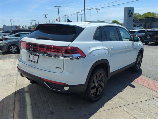 new 2025 Volkswagen Atlas Cross Sport car, priced at $43,071