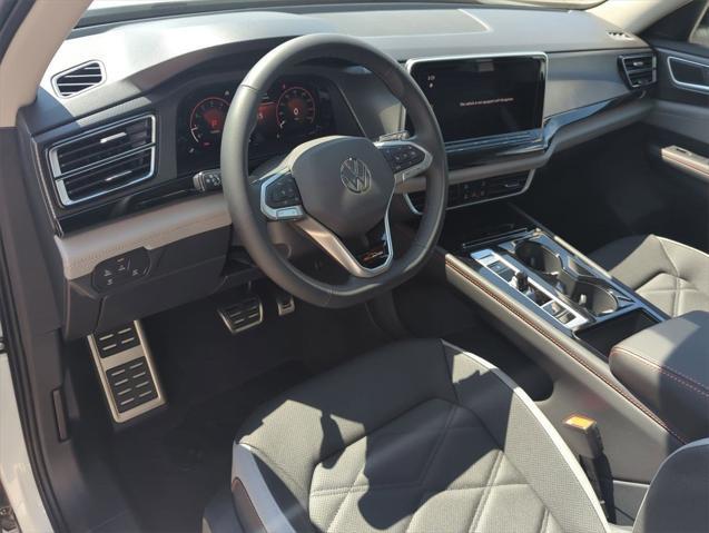 new 2025 Volkswagen Atlas car, priced at $45,577