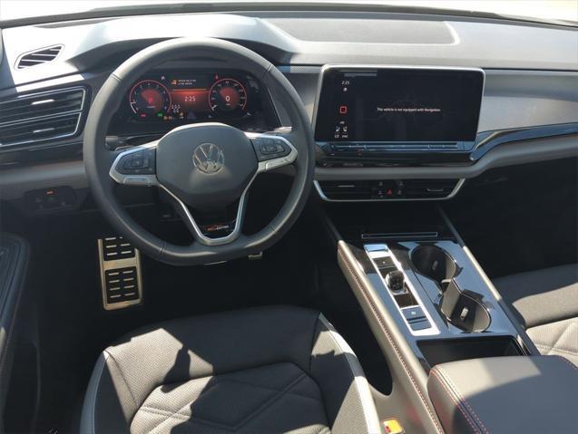 new 2025 Volkswagen Atlas car, priced at $45,577