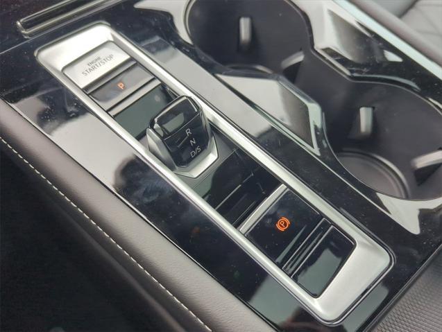 new 2025 Volkswagen Atlas car, priced at $53,336