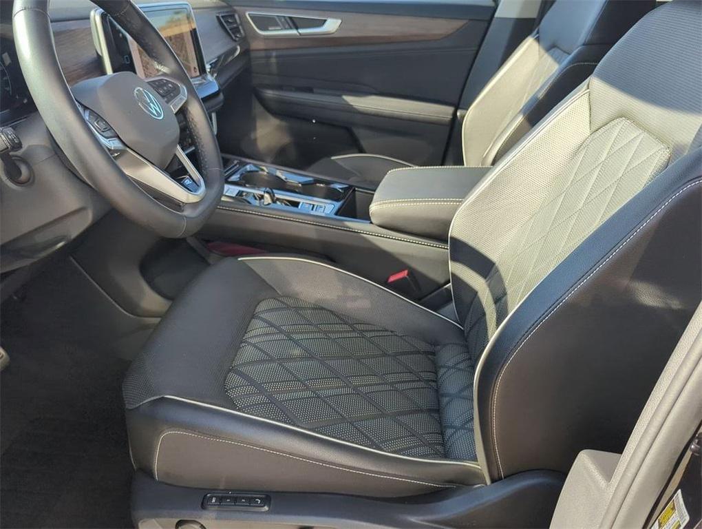 used 2025 Volkswagen Atlas car, priced at $43,300