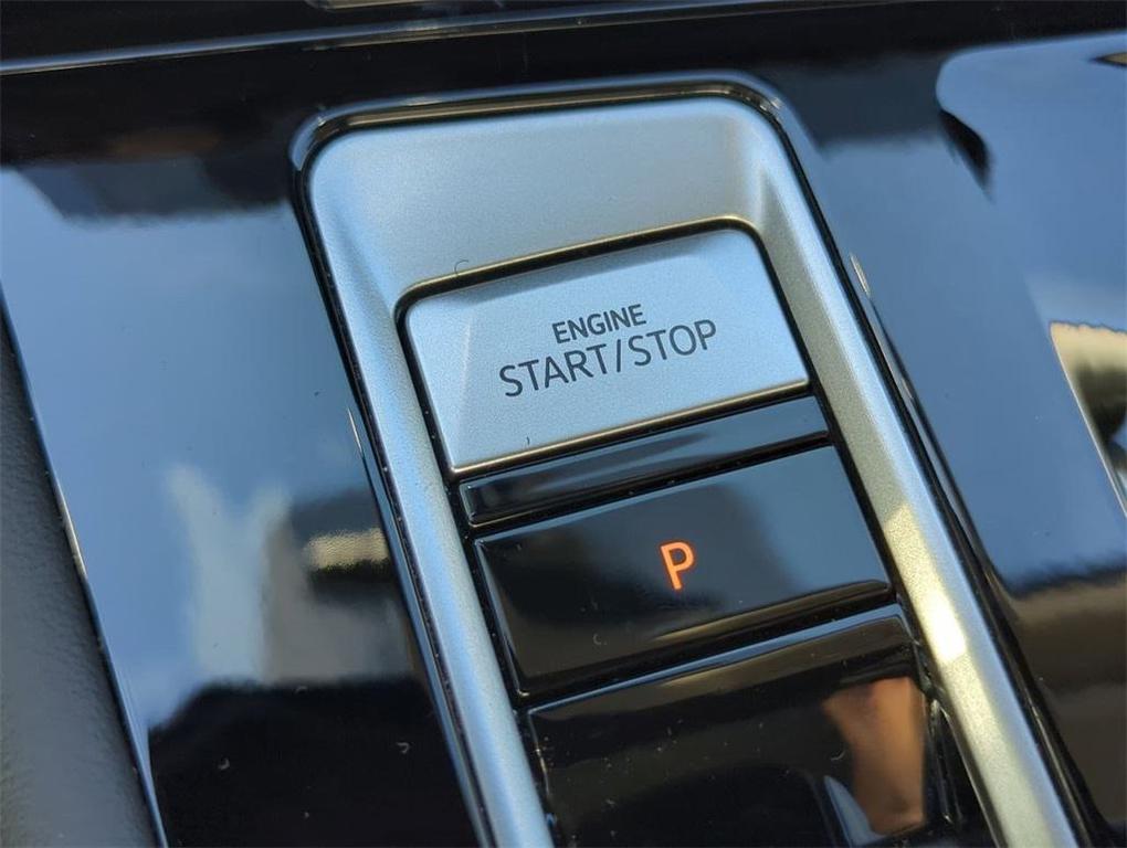 used 2025 Volkswagen Atlas car, priced at $43,300