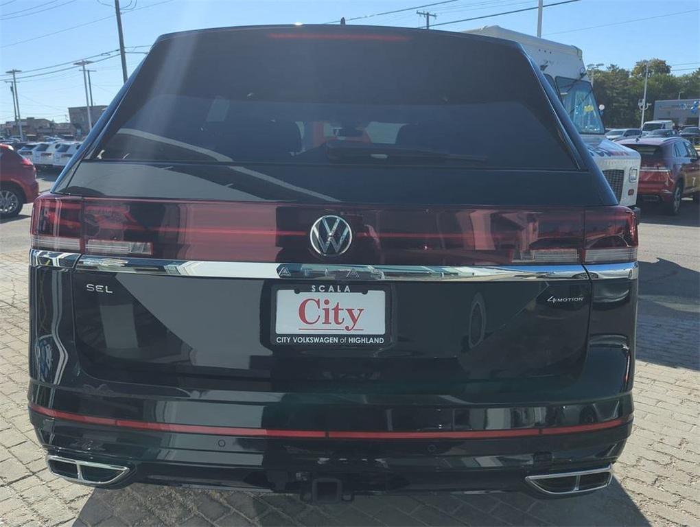 used 2025 Volkswagen Atlas car, priced at $43,300