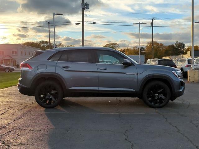 new 2025 Volkswagen Atlas Cross Sport car, priced at $45,603