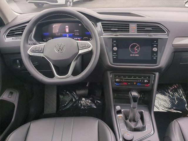 new 2024 Volkswagen Tiguan car, priced at $34,072
