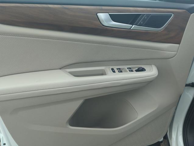 new 2025 Volkswagen Atlas car, priced at $39,006