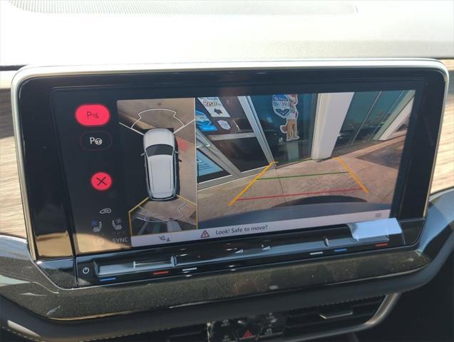 new 2025 Volkswagen Atlas car, priced at $52,348