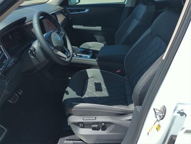 new 2025 Volkswagen Atlas car, priced at $53,348