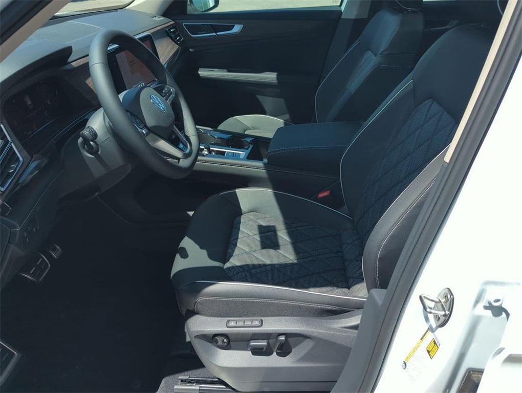 new 2025 Volkswagen Atlas car, priced at $49,848