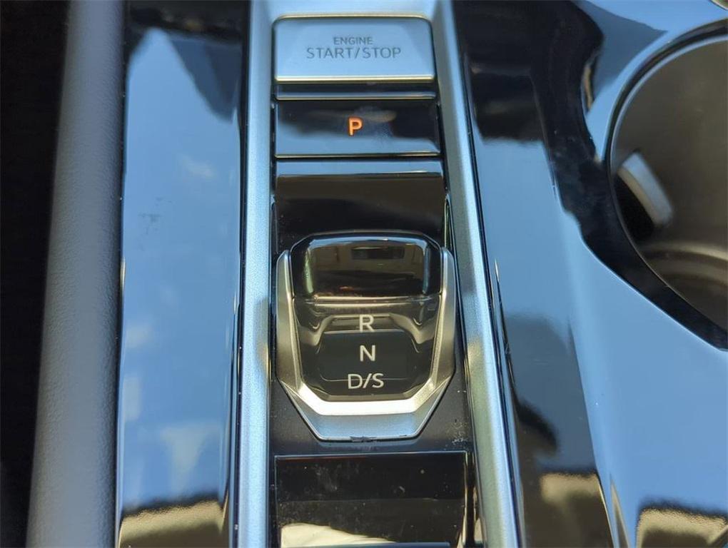 used 2024 Volkswagen Atlas car, priced at $35,295