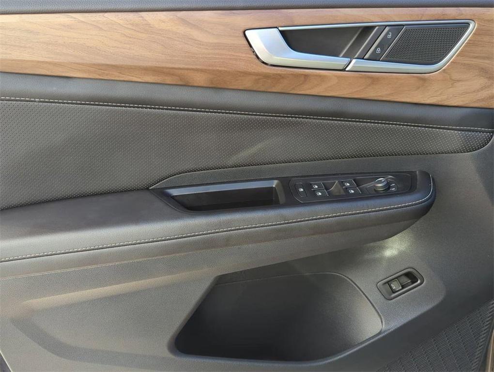 used 2024 Volkswagen Atlas car, priced at $35,295