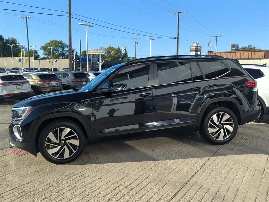 used 2024 Volkswagen Atlas car, priced at $35,295