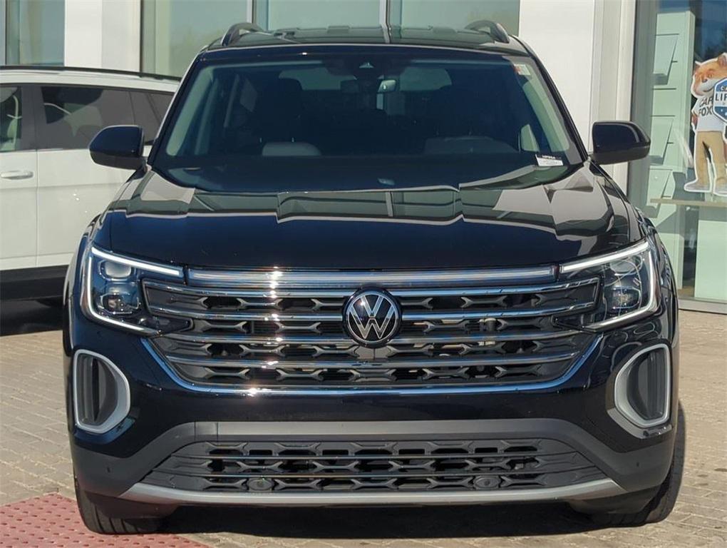used 2024 Volkswagen Atlas car, priced at $35,295