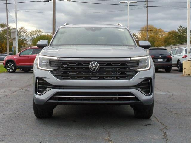 new 2025 Volkswagen Atlas car, priced at $53,738