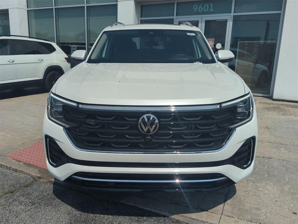 new 2025 Volkswagen Atlas car, priced at $50,604