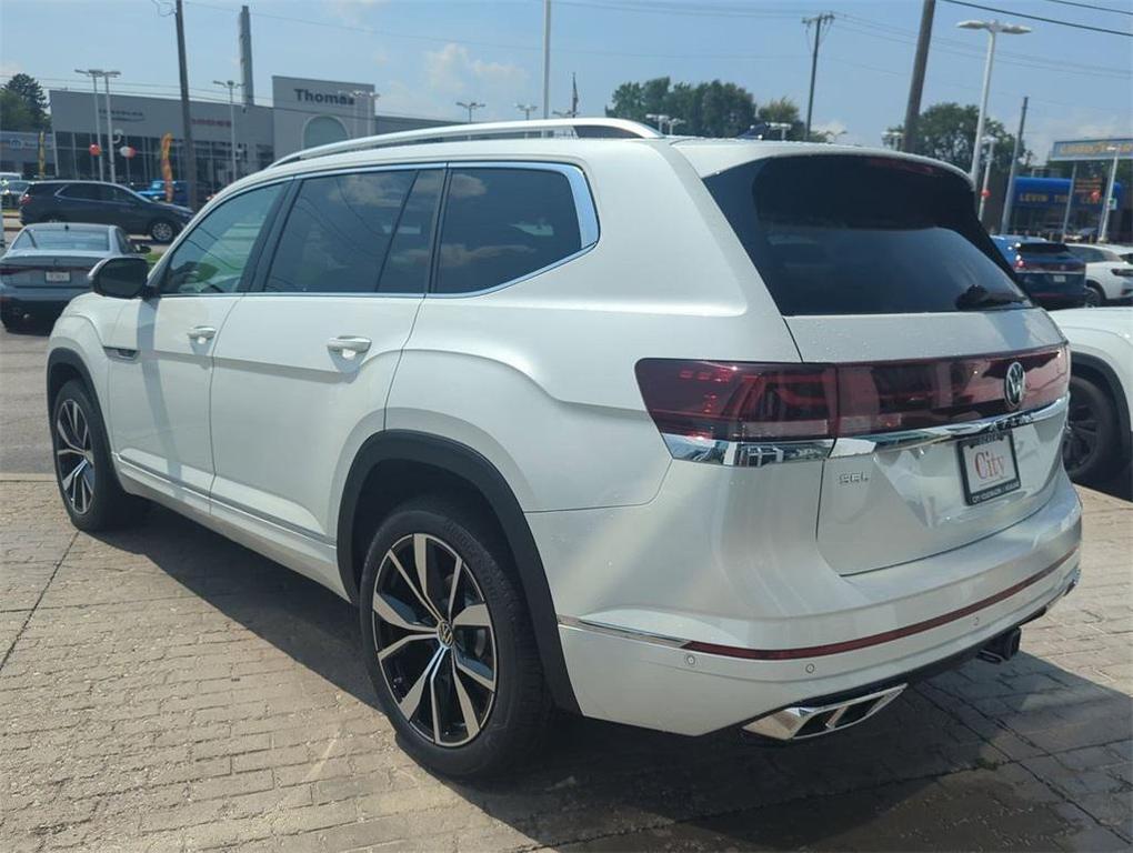 new 2025 Volkswagen Atlas car, priced at $50,604