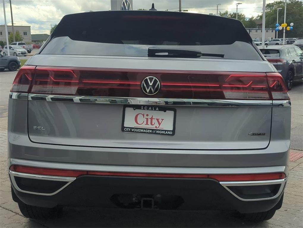 new 2026 Volkswagen Atlas Cross Sport car, priced at $51,421