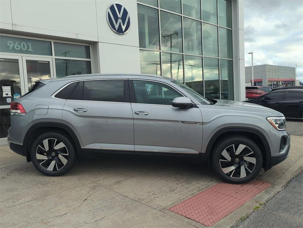 new 2026 Volkswagen Atlas Cross Sport car, priced at $51,421