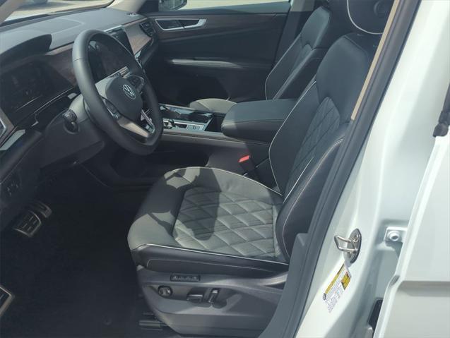 used 2025 Volkswagen Atlas car, priced at $48,500